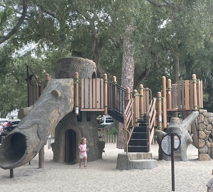 gregg-russell-harbour-town-playground-photo